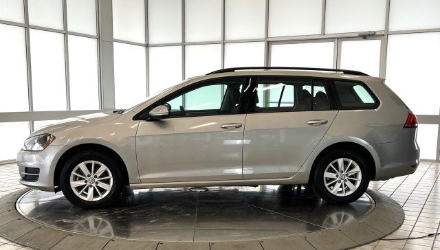 Used 2016 Volkswagen Golf S FWD image 4
