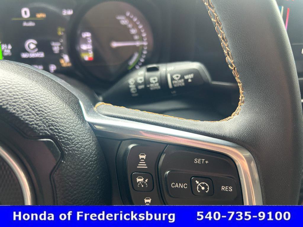 Used 2024 Jeep Wrangler Sahara AWD/4WD image 20