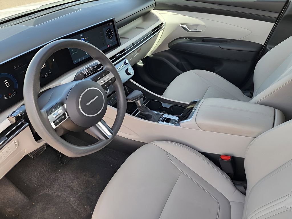 Used 2025 Hyundai Tucson SEL image 14