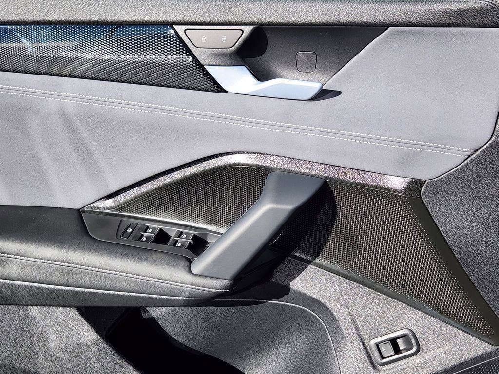 New 2026 Volkswagen Tiguan SE AWD/4WD image 13