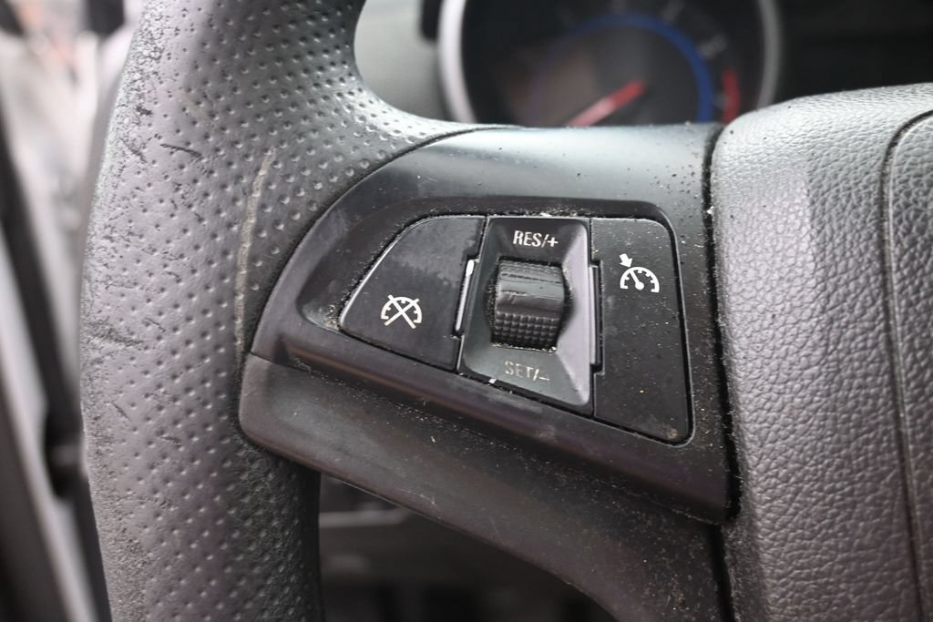 Used 2015 Chevrolet Cruze LT FWD image 20