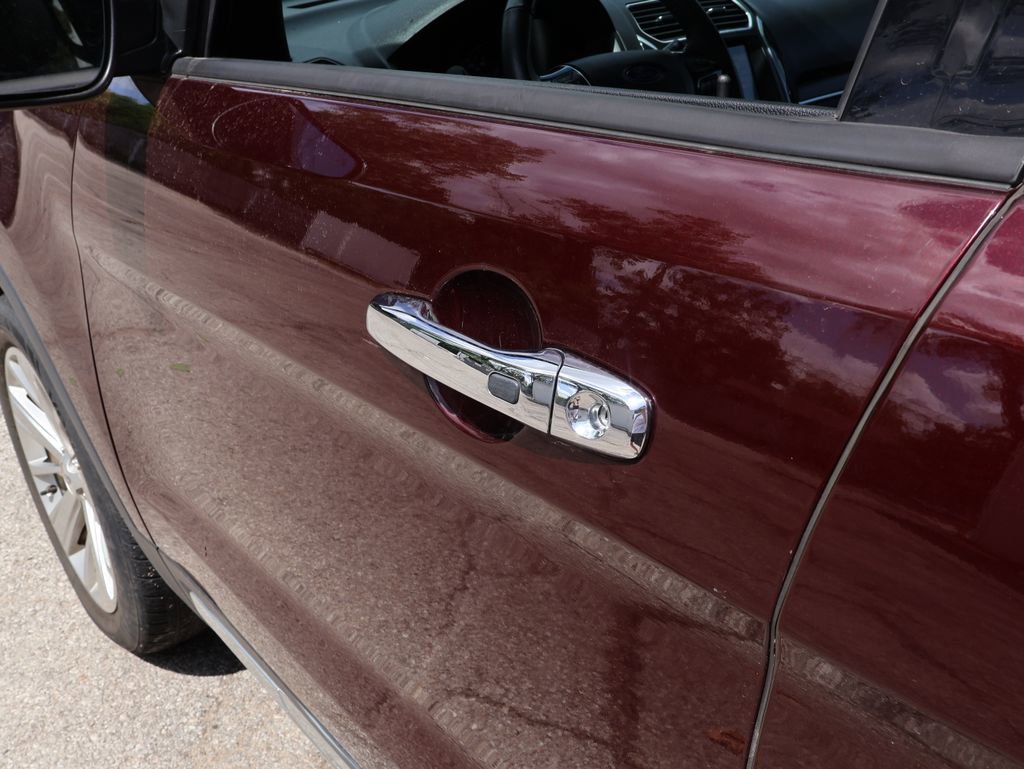 Used 2019 Ford Explorer Limited w/ Safe & Smart Package AWD/4WD image 16