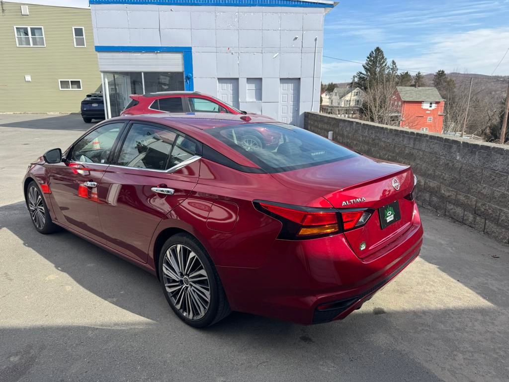 Used 2023 Nissan Altima 2.5 SL image 3
