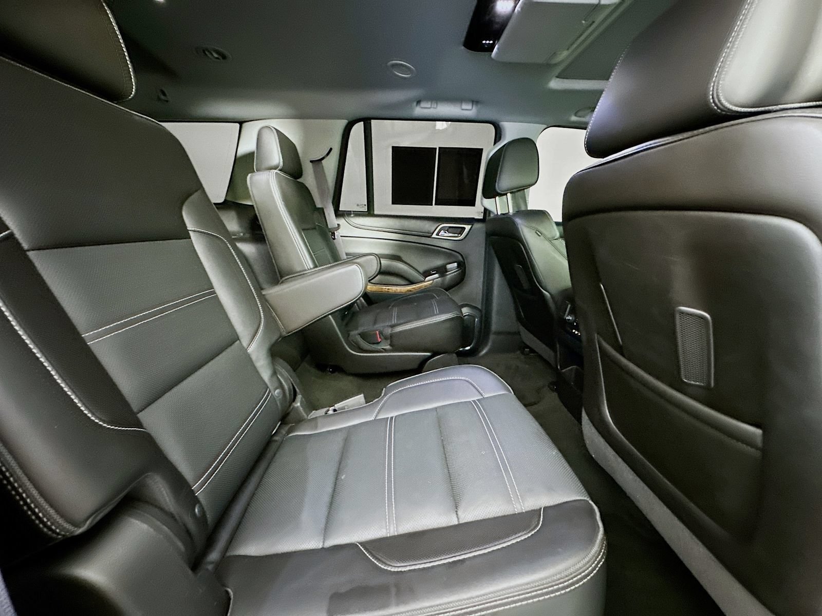 Used 2016 GMC Yukon Denali w/ Open Road Package RWD image 32