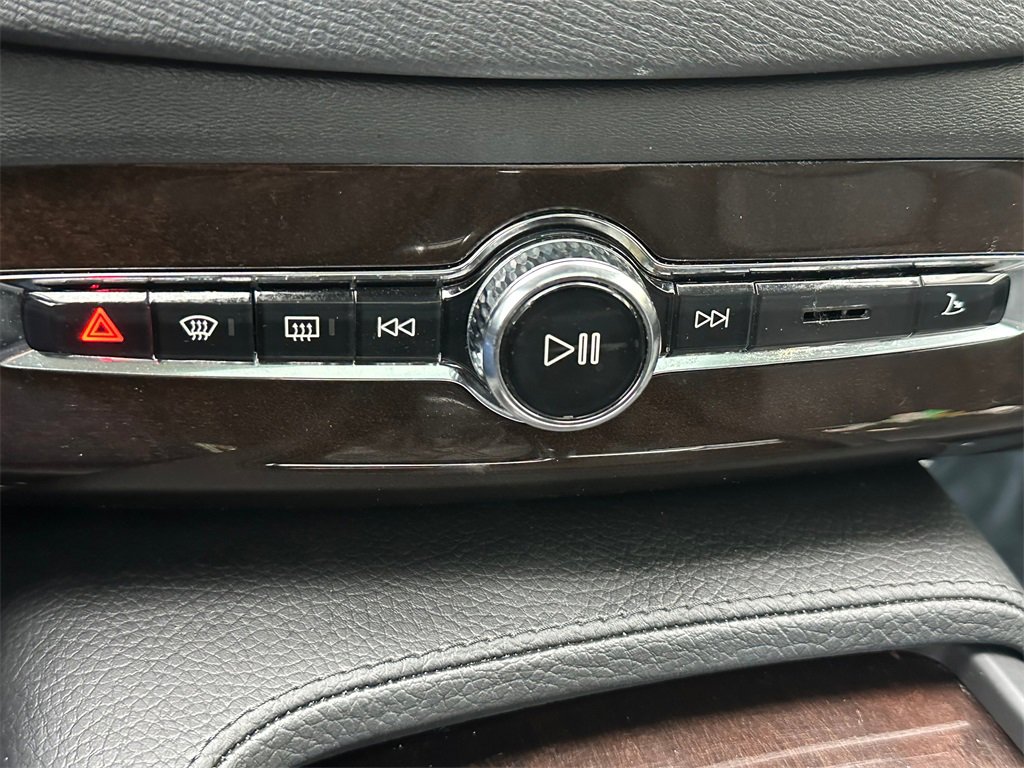 Used 2019 Volvo XC90 T6 Momentum w/ Protection Package Premier image 30