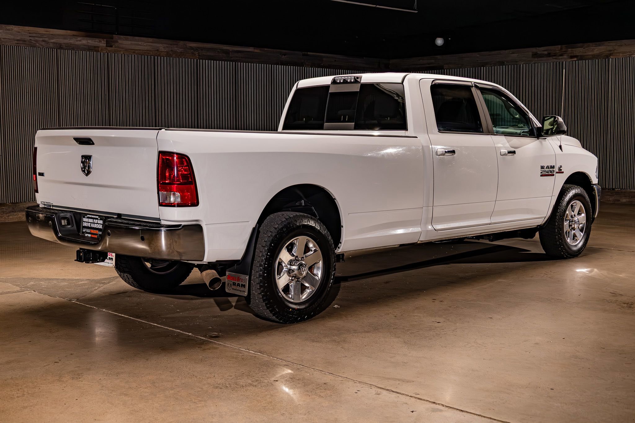Used 2014 RAM 2500 SLT w/ Luxury Group RWD image 9