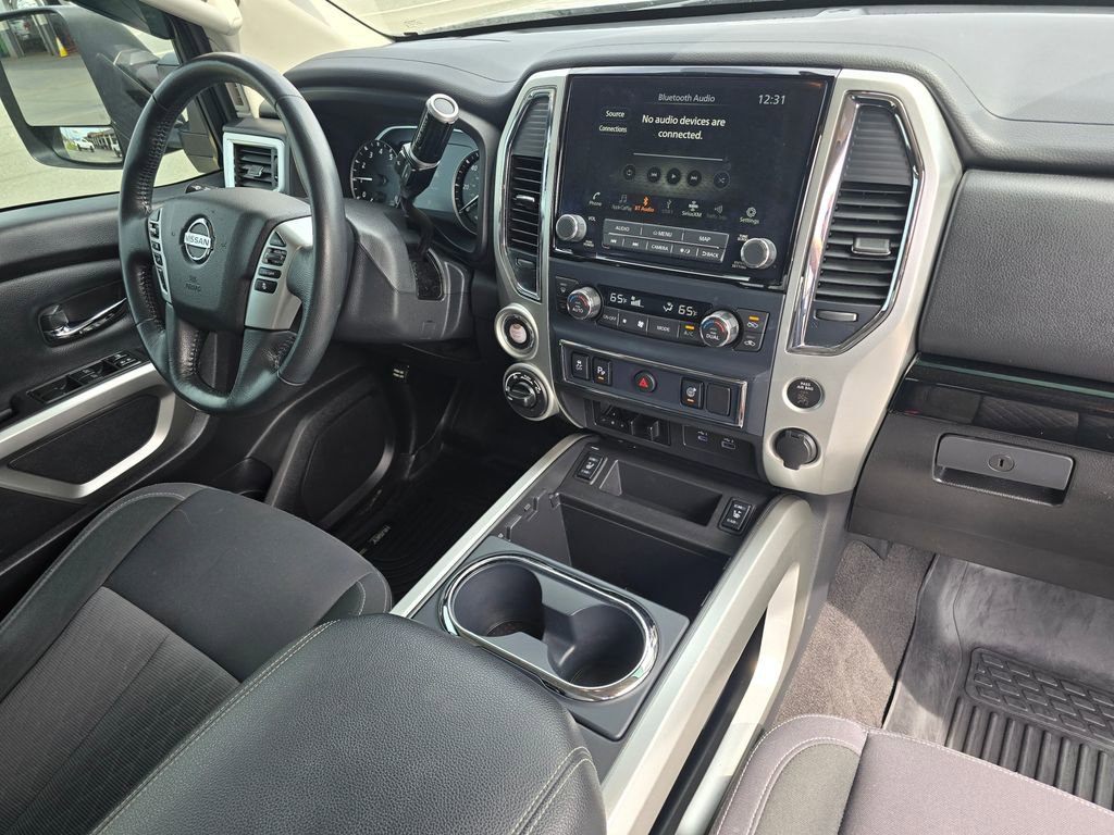 Used 2021 Nissan Titan SV w/ SV Convenience Package image 11