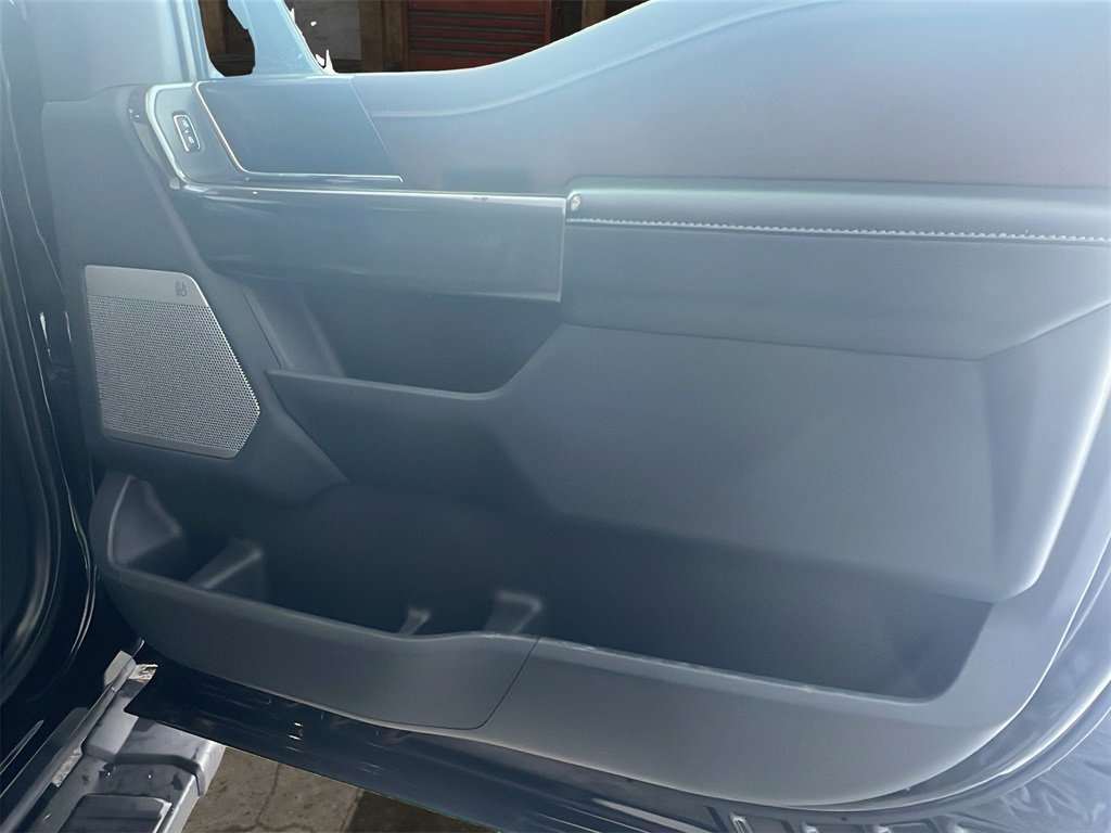 Used 2021 Ford F150 Lariat w/ Equipment Group 502A High image 10