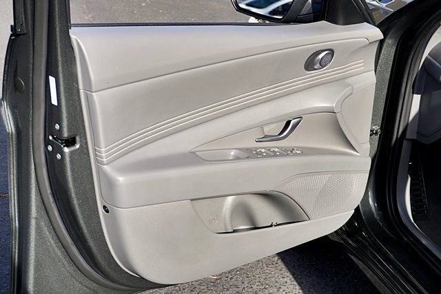 Certified 2026 Hyundai Elantra Sport image 21