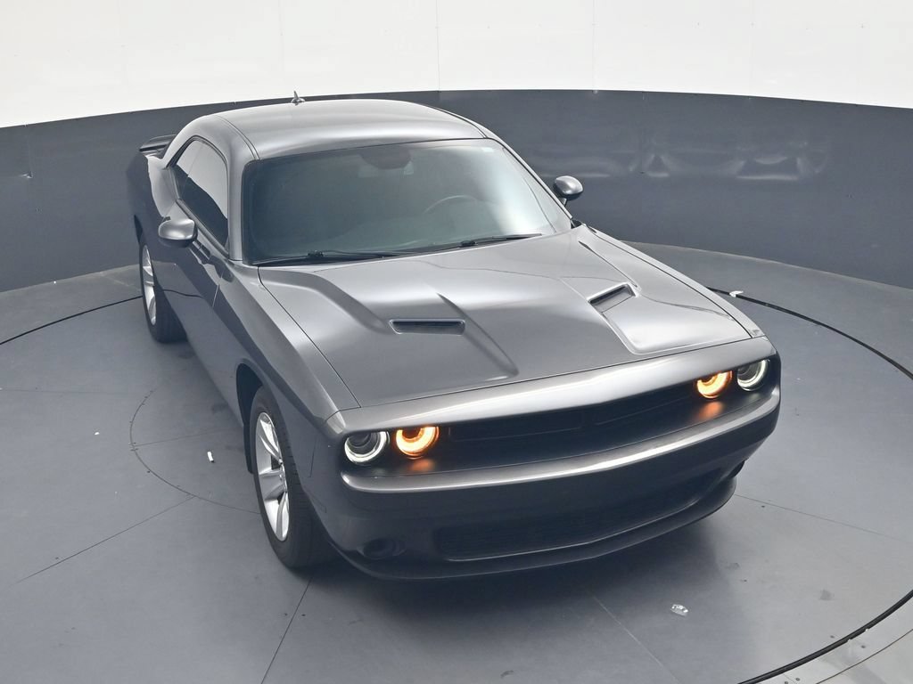 Used 2023 Dodge Challenger SXT RWD image 29
