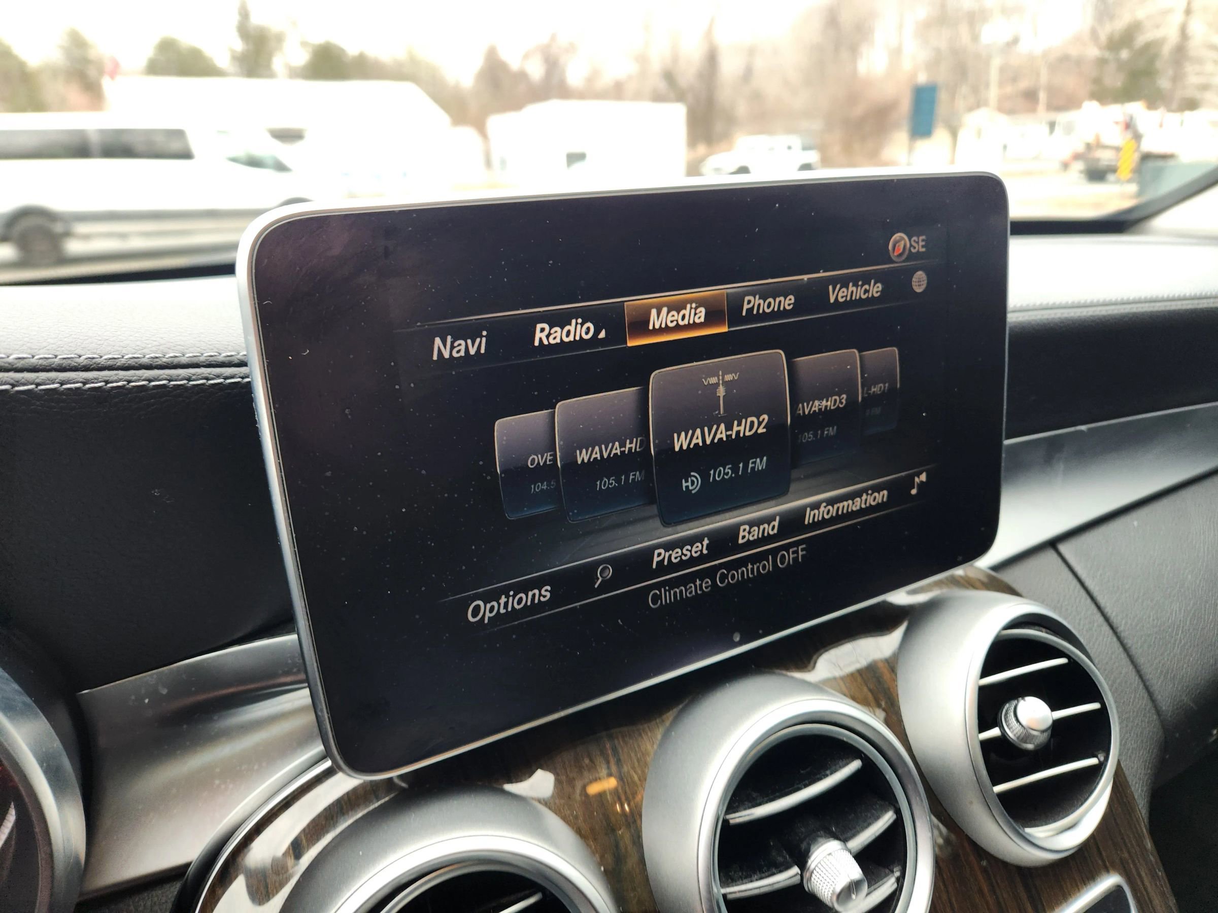 Used 2016 Mercedes-Benz C 300 4MATIC Sedan w/ Multimedia Package image 27