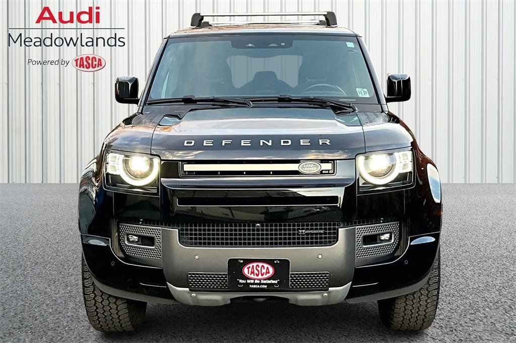 Used 2023 Land Rover Defender 110 X-Dynamic SE image 2