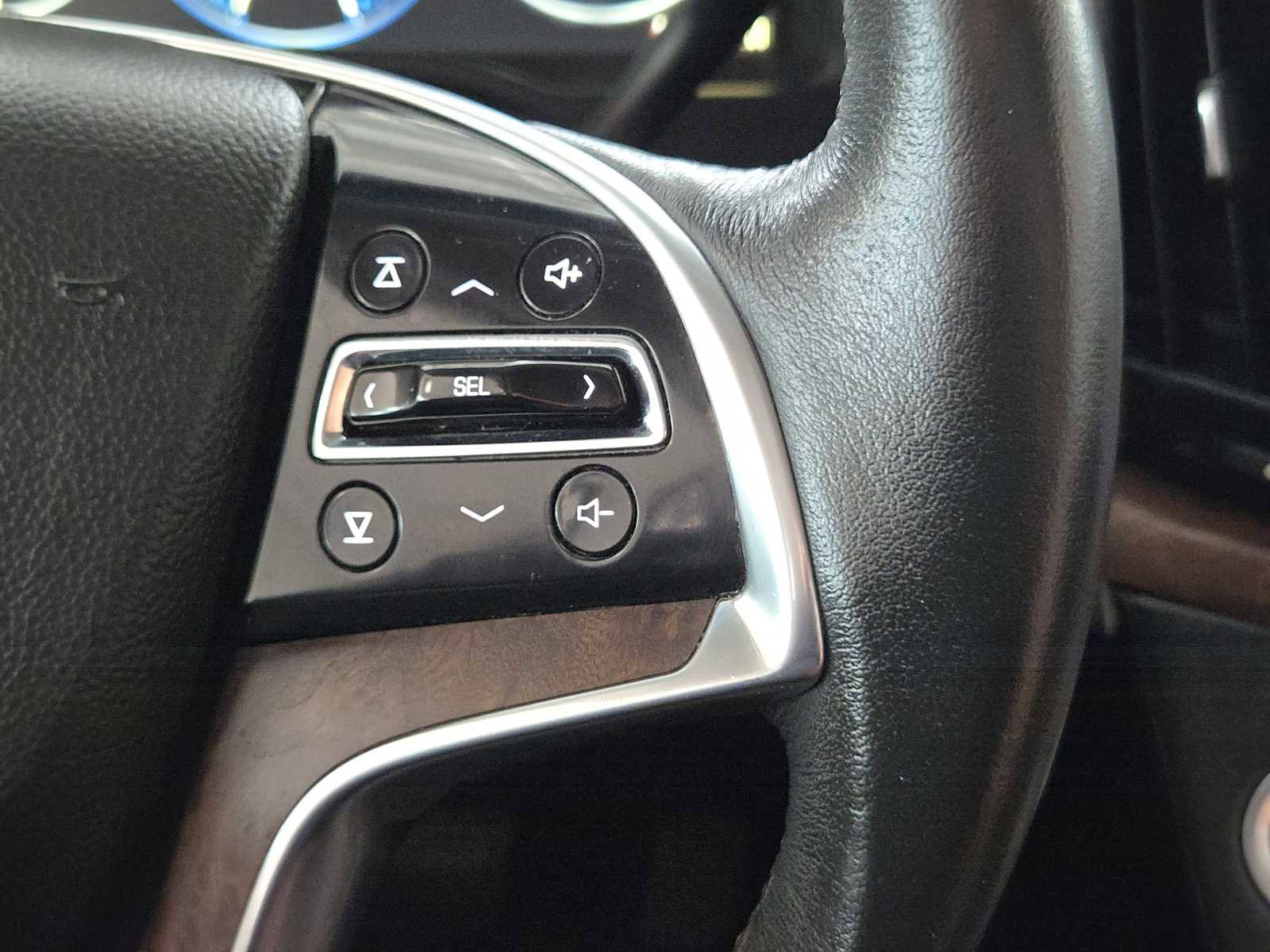 Used 2015 Cadillac Escalade ESV Luxury image 28