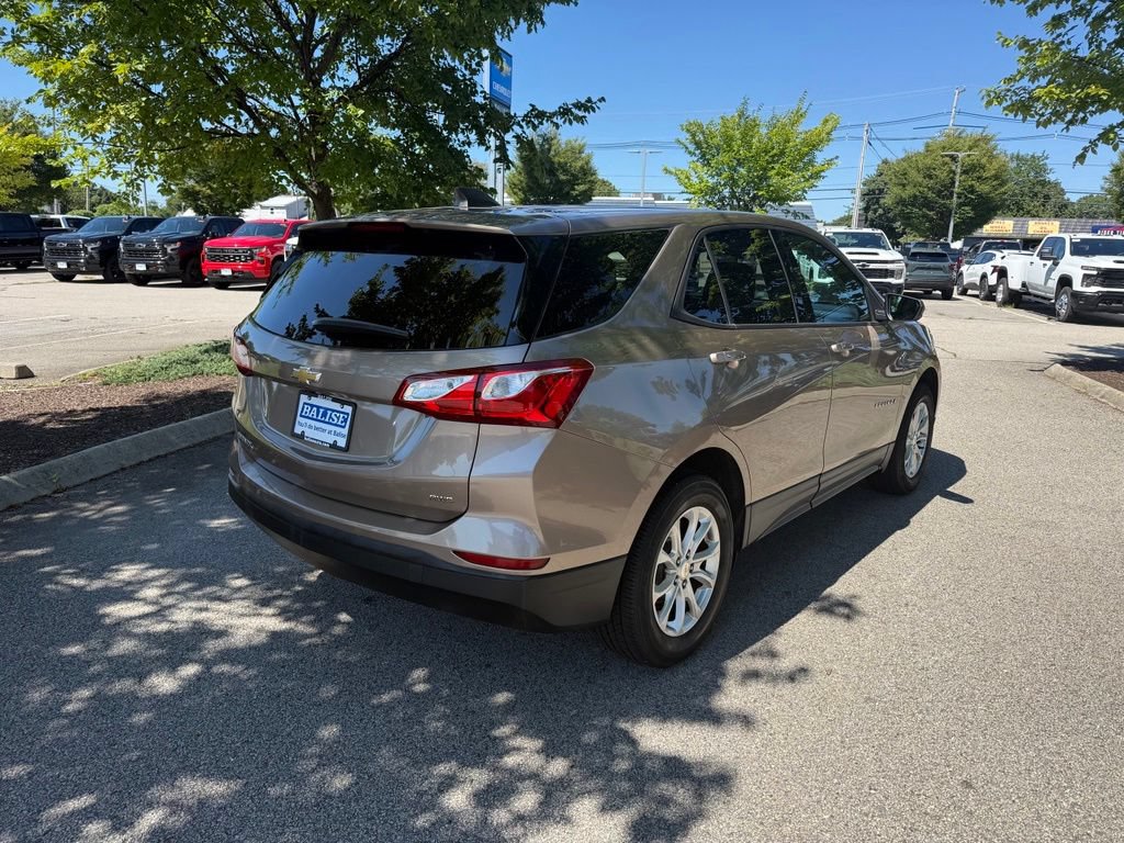 Used 2019 Chevrolet Equinox LS w/ LS Convenience Package AWD/4WD image 5