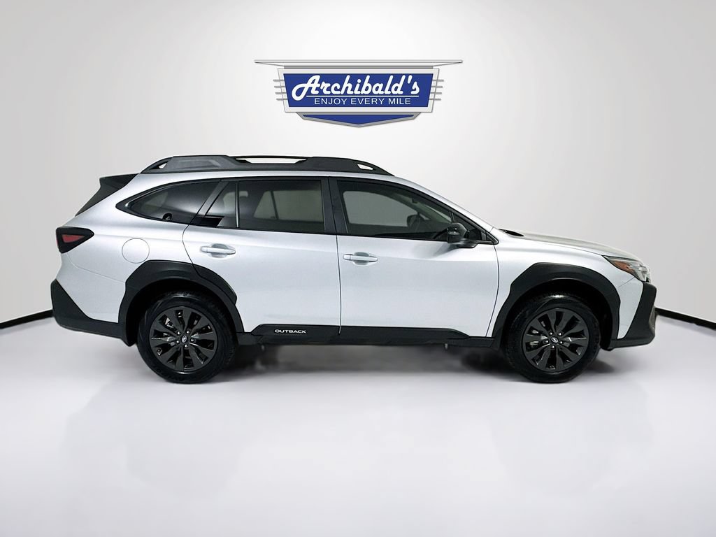 Used 2025 Subaru Outback Onyx Edition AWD/4WD image 9