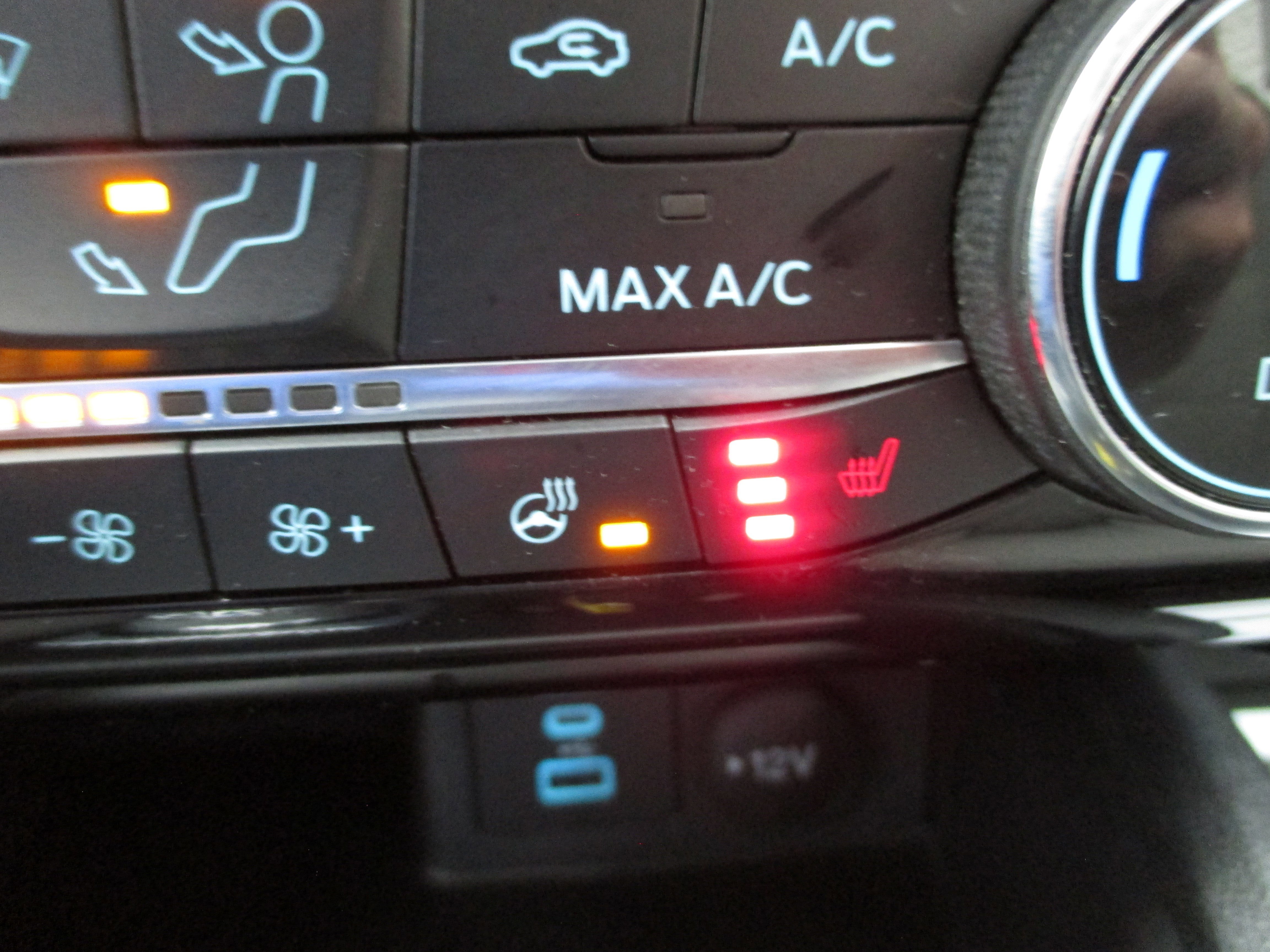 Used 2022 Ford Escape SE w/ Convenience Package image 21