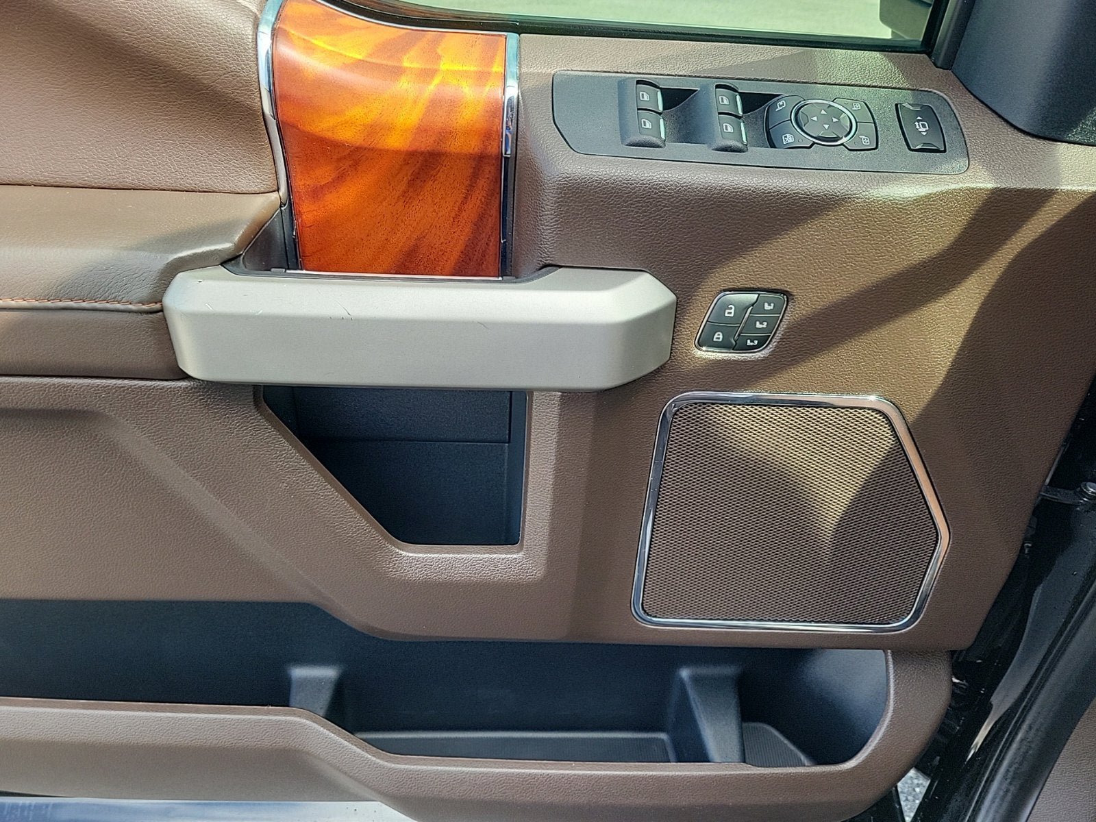 Used 2019 Ford F250 King Ranch w/ King Ranch Ultimate Package AWD/4WD image 23