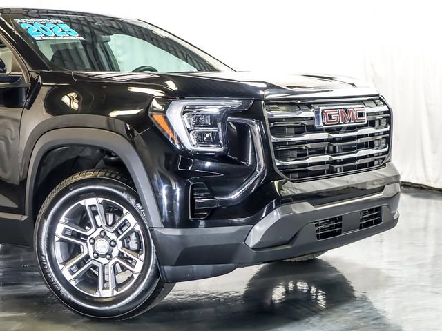 Certified 2025 GMC Terrain Elevation AWD/4WD image 3
