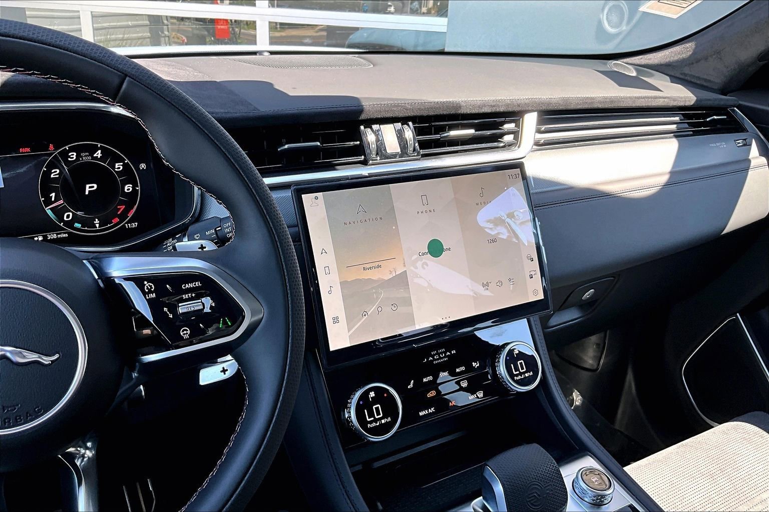 New 2026 Jaguar F-PACE SVR image 7