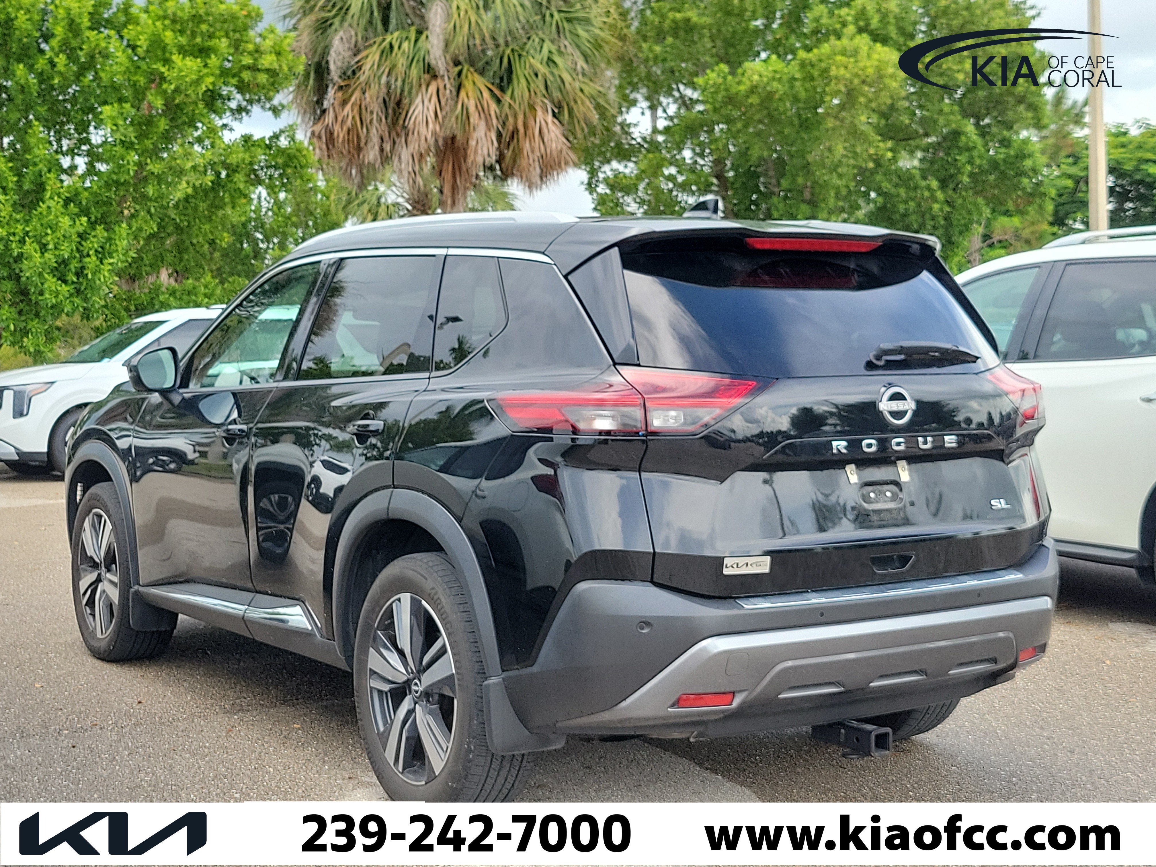 Used 2023 Nissan Rogue SL FWD image 6