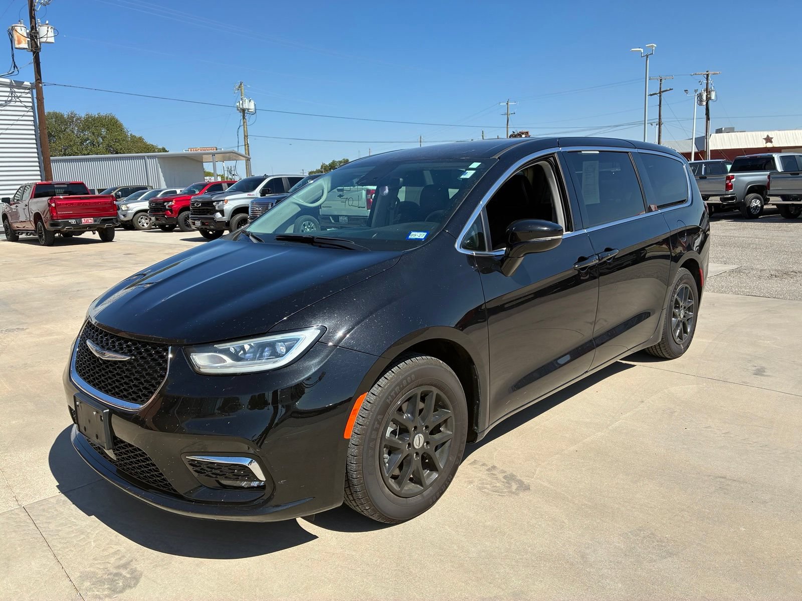 Used 2024 Chrysler Pacifica Touring-L FWD 360° Tour