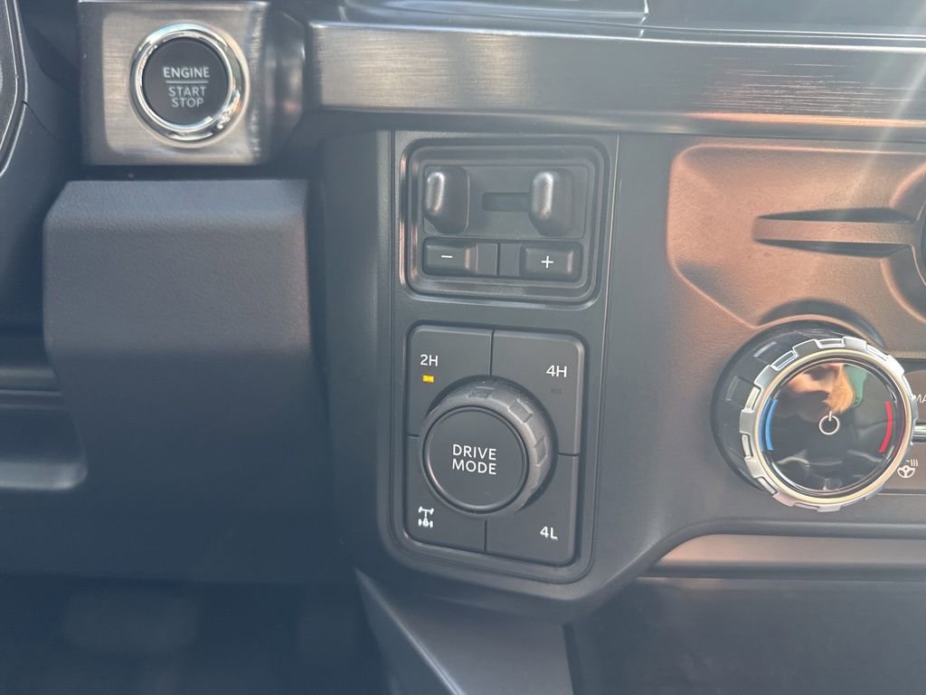 Certified 2024 Ford F250 Lariat w/ Black Appearance Package image 33