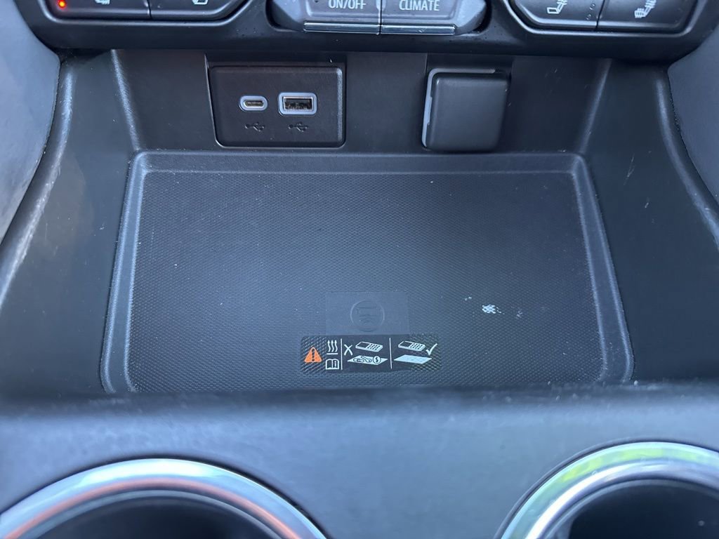 Used 2022 Chevrolet Suburban Z71 image 30