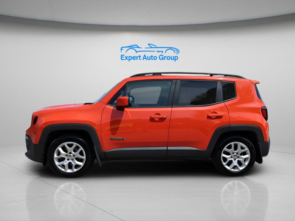 Used 2018 Jeep Renegade Latitude FWD image 2