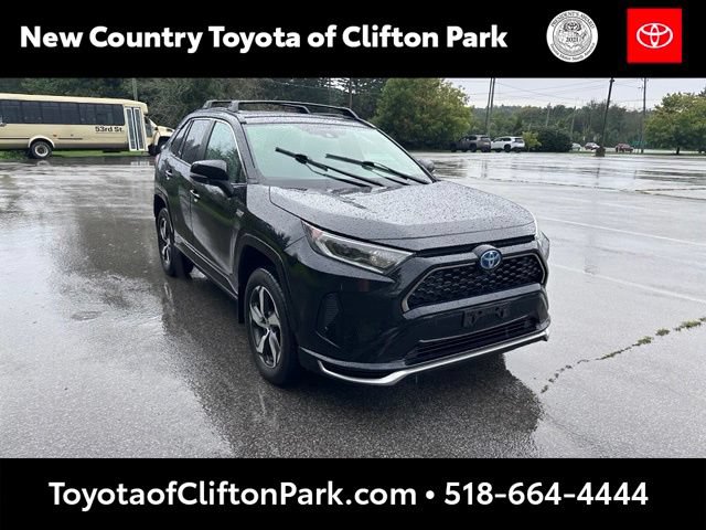 Used 2021 Toyota RAV4 SE w/ Weather & Moonroof Package