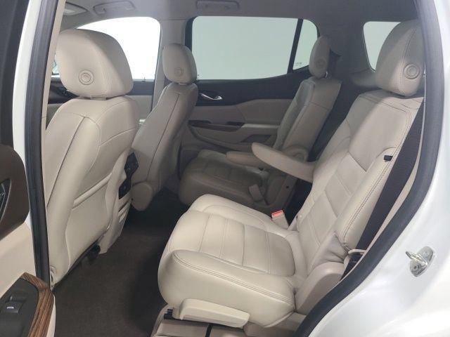 Used 2019 GMC Acadia Denali w/ LPO, Cargo Package AWD/4WD image 15