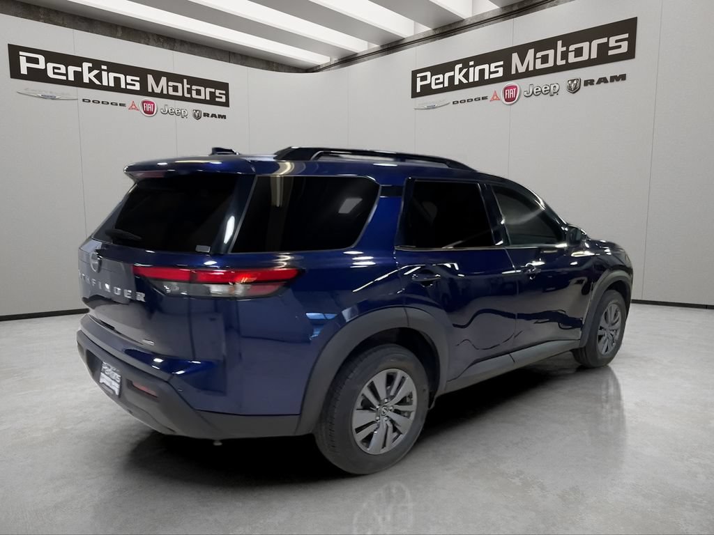 Used 2025 Nissan Pathfinder SV AWD/4WD image 5