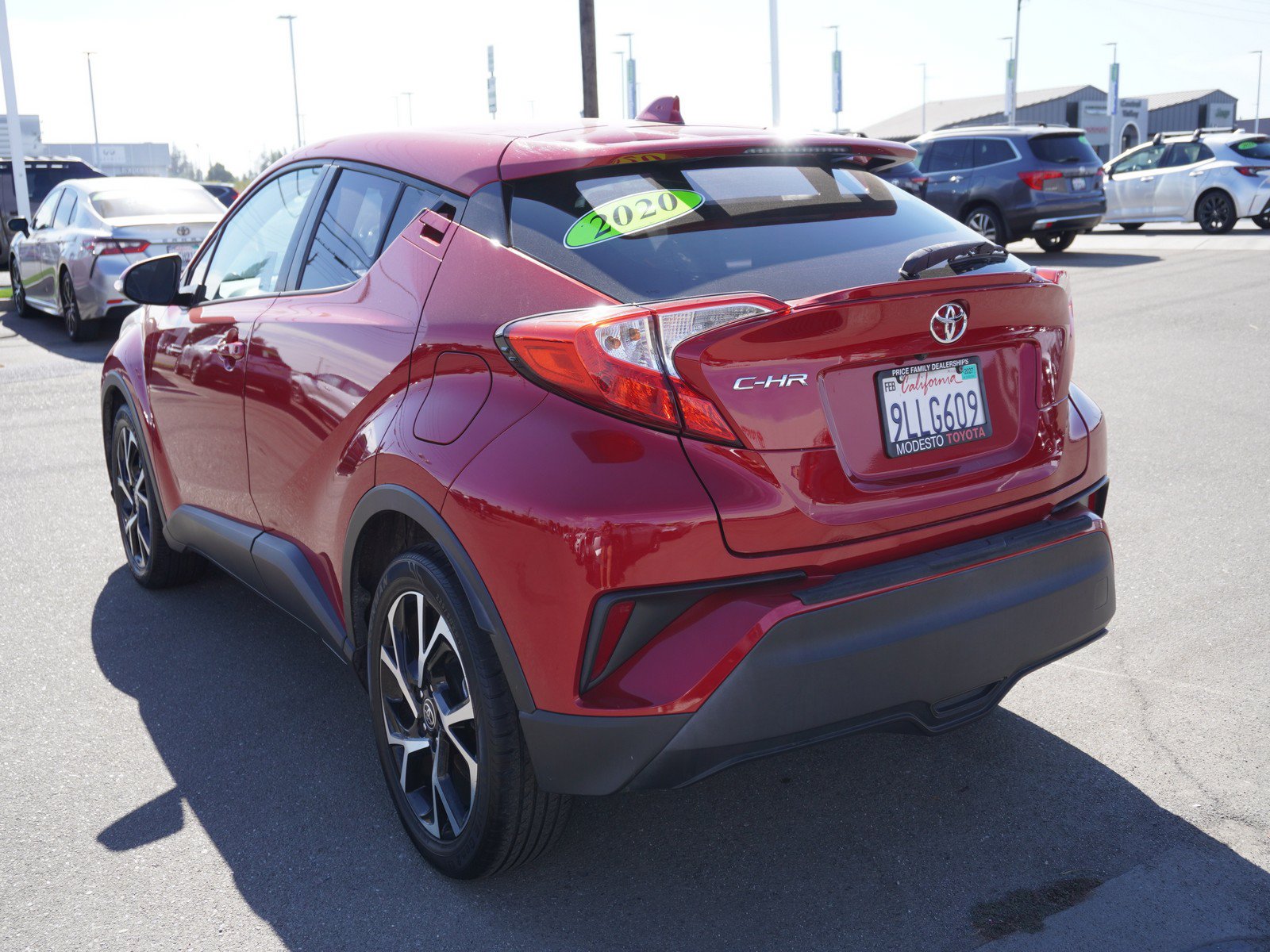 Used 2020 Toyota C-HR XLE FWD image 8