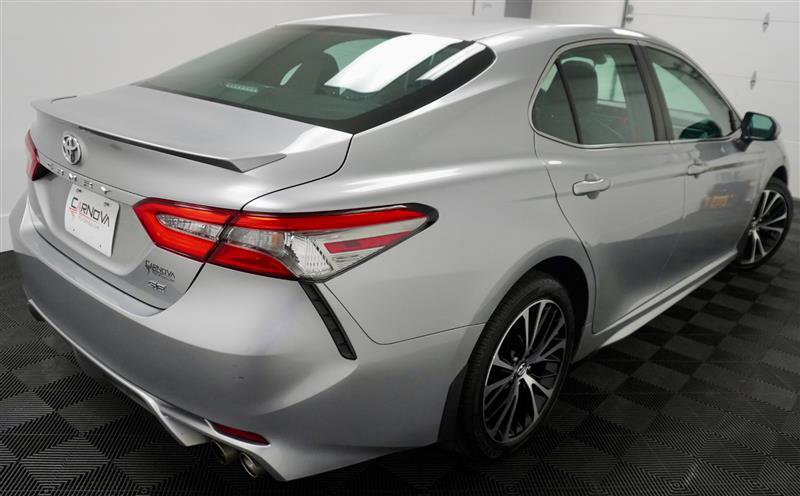 Used 2018 Toyota Camry SE image 7