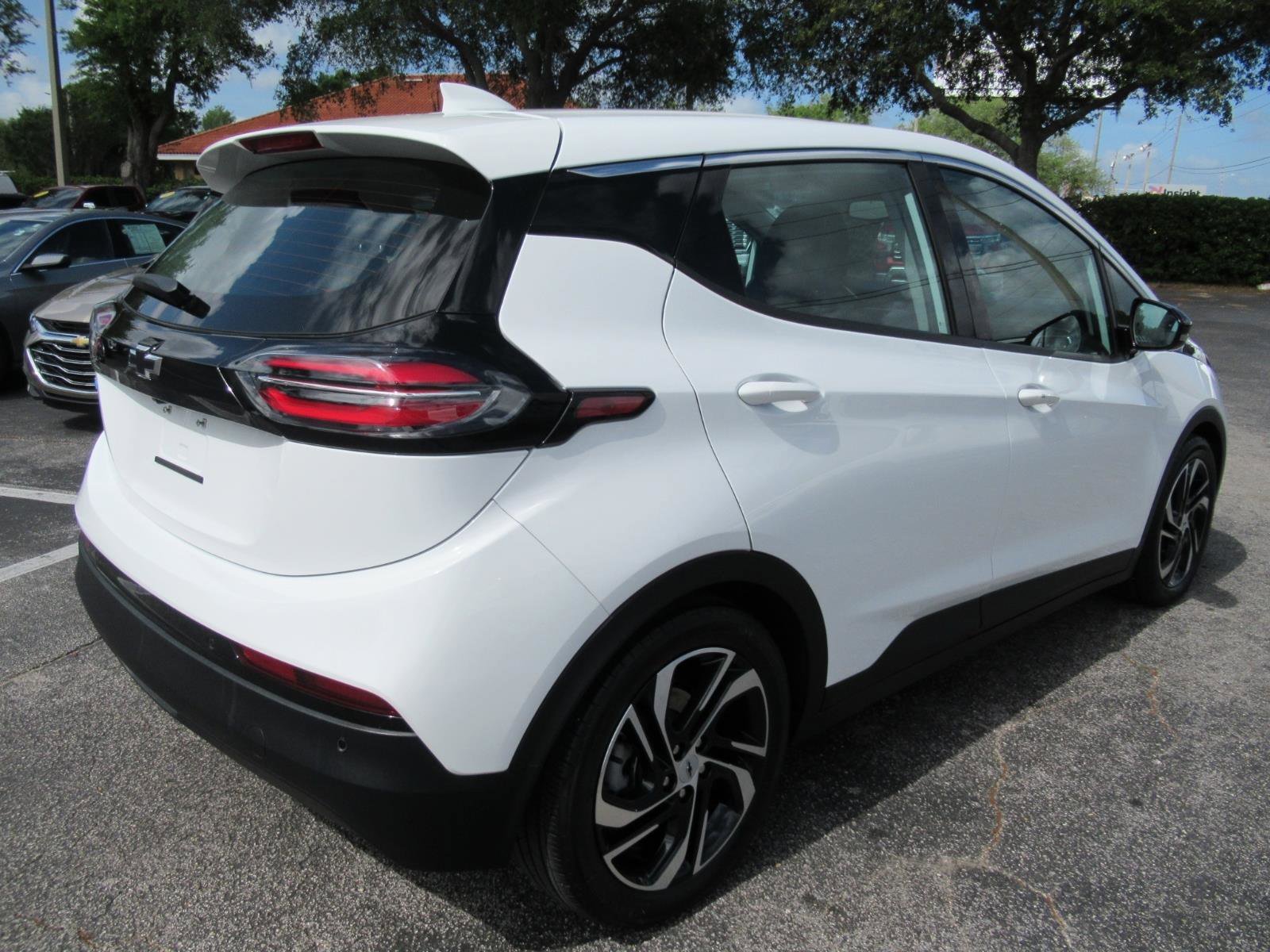 Used 2023 Chevrolet Bolt LT w/ Infotainment Package image 5