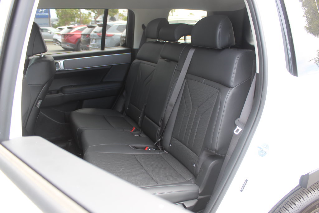 New 2026 Hyundai Santa Fe SEL FWD image 16