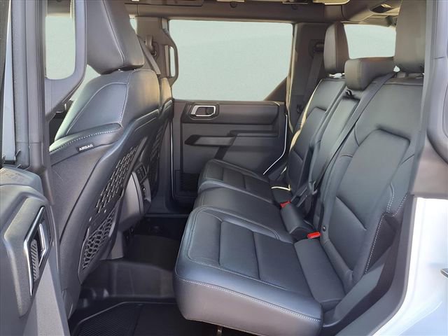 New 2025 Ford Bronco Badlands w/ Sasquatch Package image 12