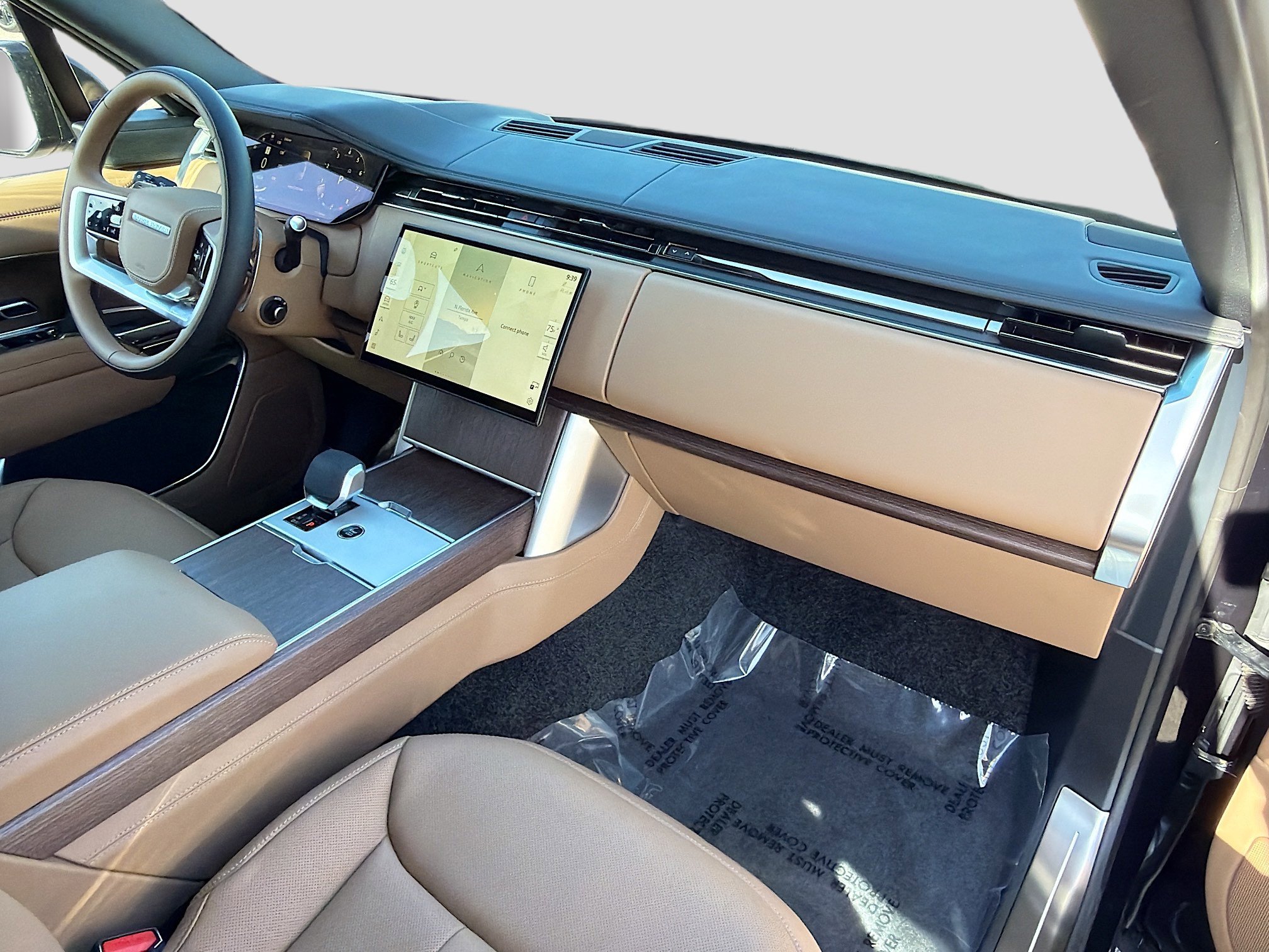 New 2026 Land Rover Range Rover SE image 14