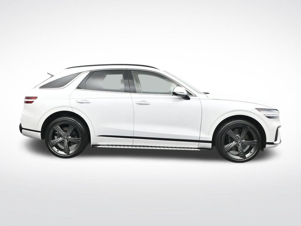 Used 2025 Genesis GV70 3.5T Sport w/ Sport Prestige Package AWD/4WD image 4