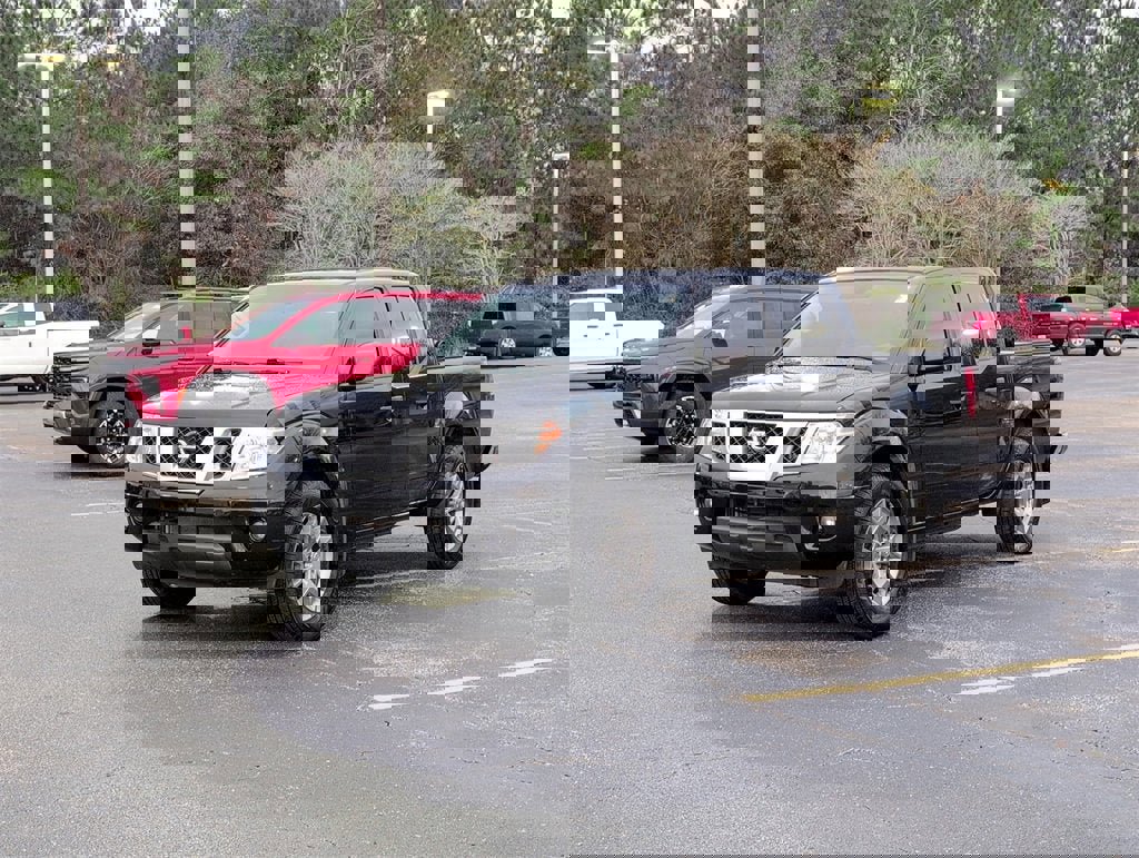 Used 2020 Nissan Frontier SV image 9