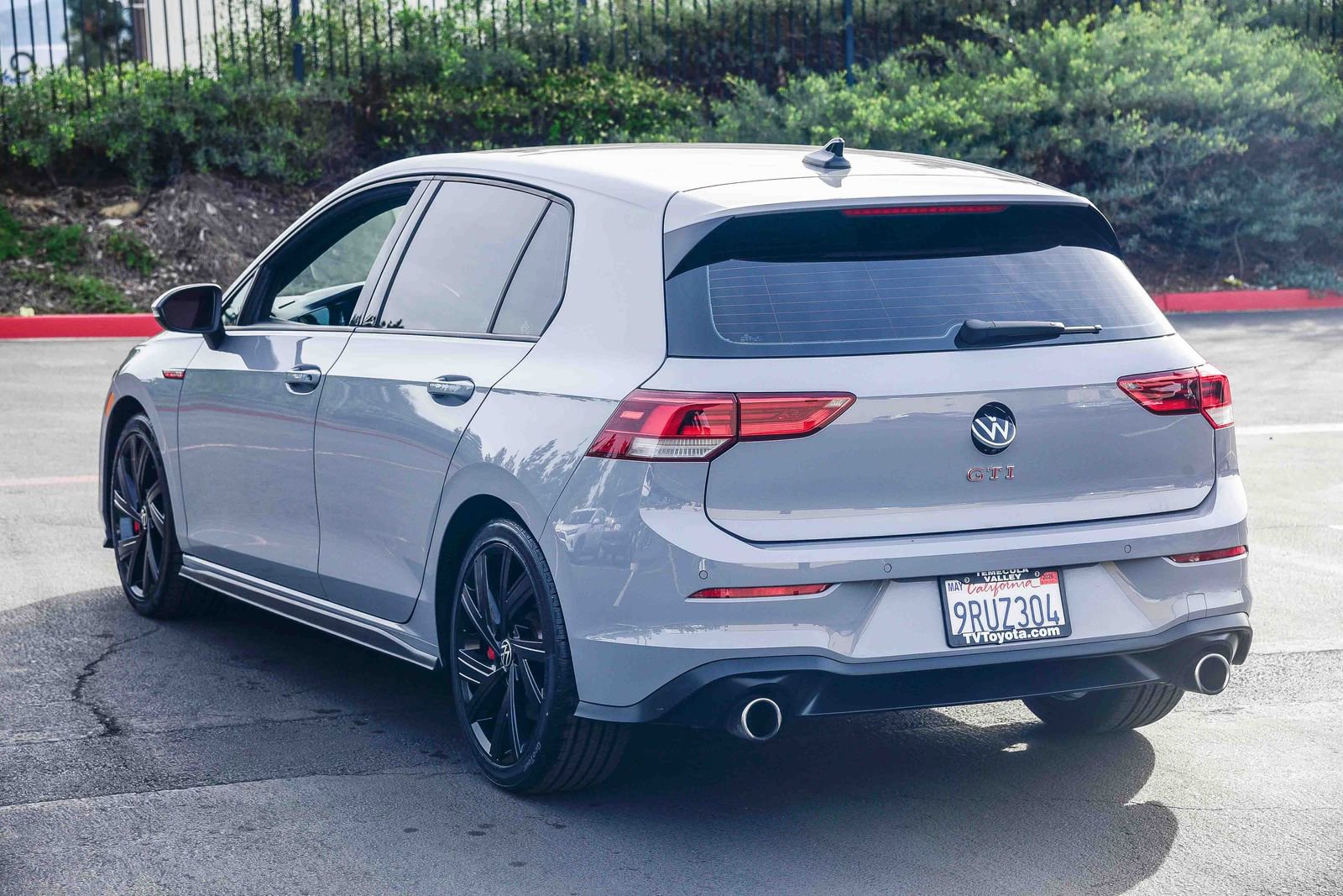 Used 2022 Volkswagen GTI SE image 5