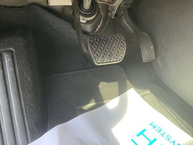 Used 2025 Nissan Pathfinder Platinum w/ Black Appearance Package image 16