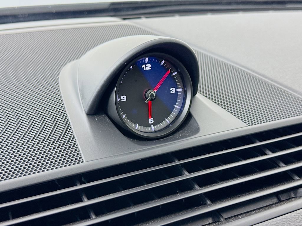 Certified 2023 Porsche Panamera Platinum Edition image 19