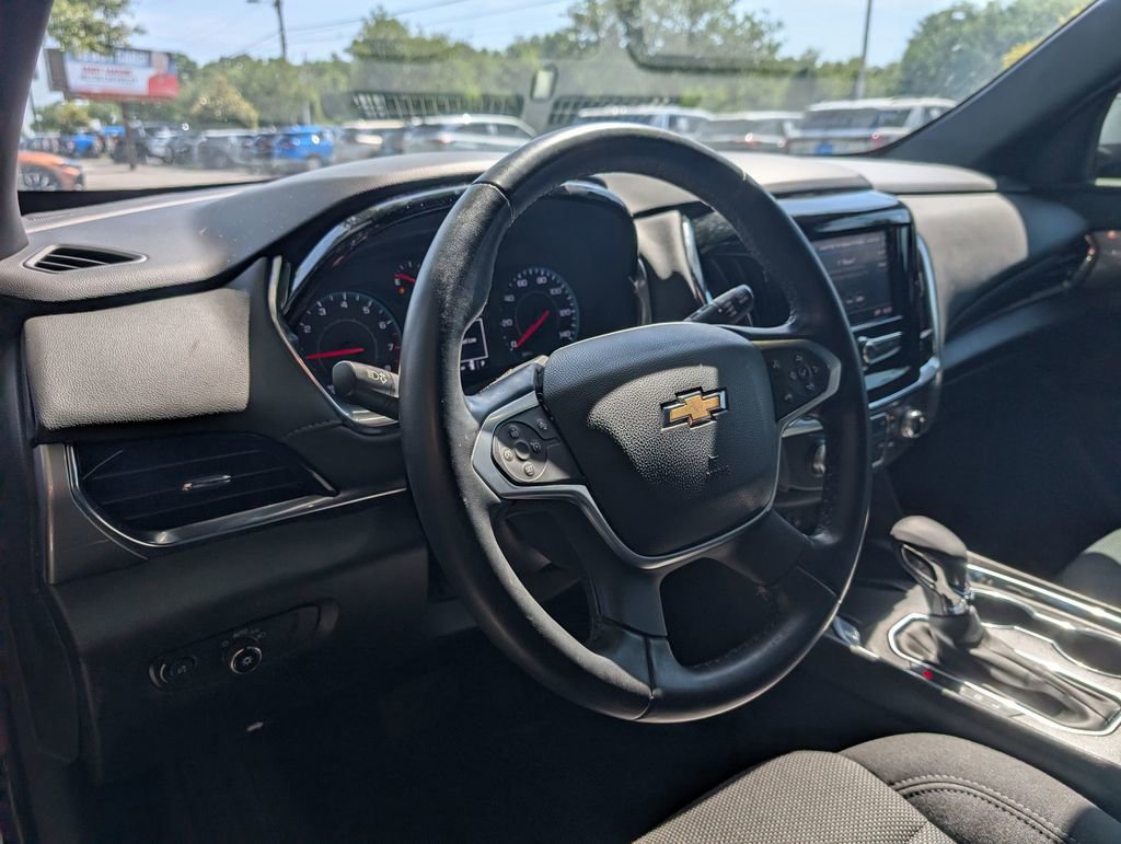 Used 2023 Chevrolet Traverse LT FWD image 31