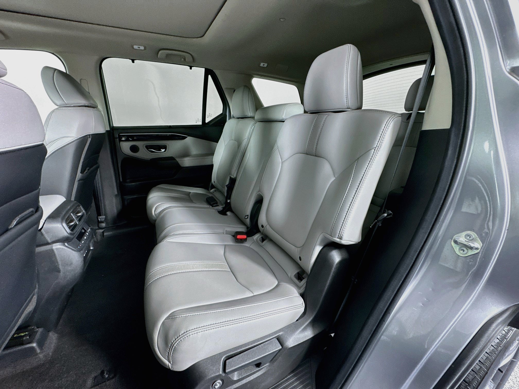 Certified 2025 Honda Pilot Touring image 26