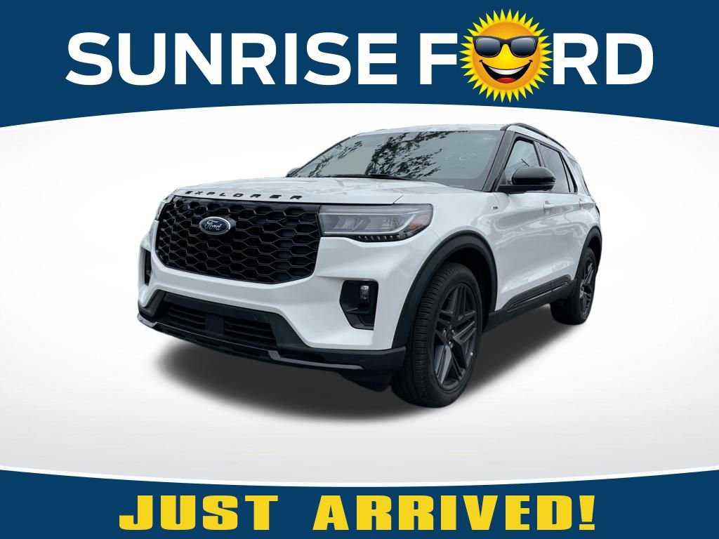 Used 2025 Ford Explorer ST-Line w/ ST-Line Street Pack image 1
