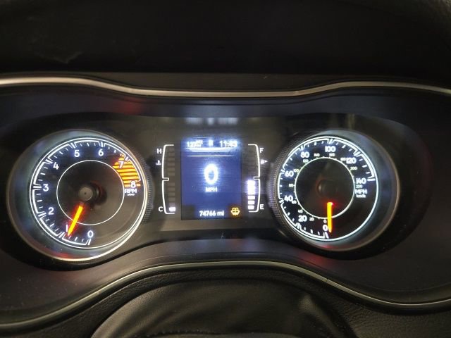 Used 2019 Jeep Cherokee Latitude w/ Cold Weather Group image 17