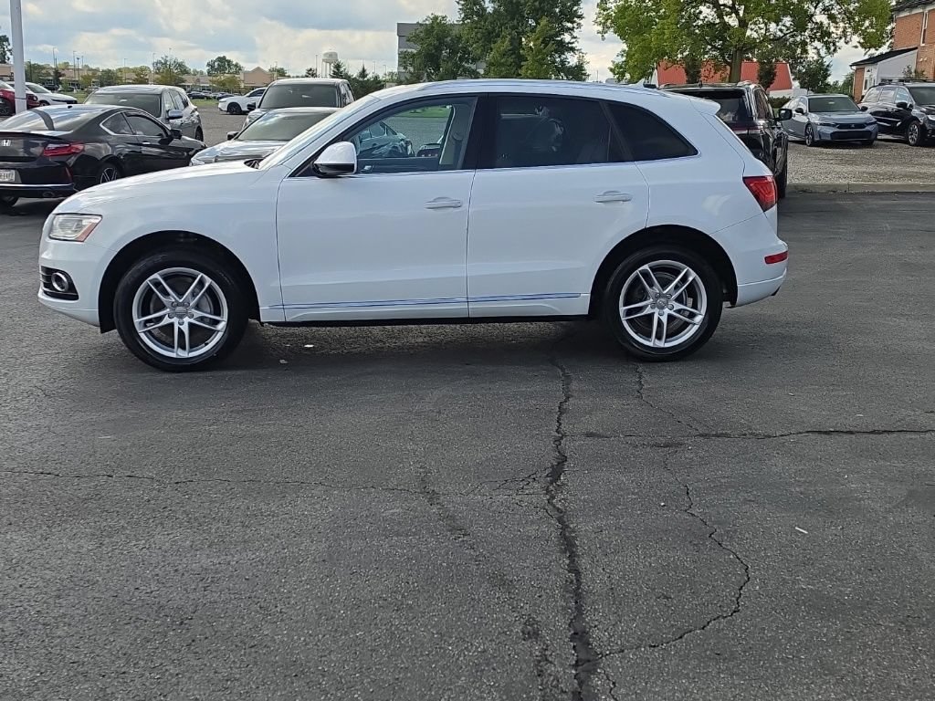 Used 2017 Audi Q5 2.0T Premium Plus w/ Technology Package AWD/4WD image 4