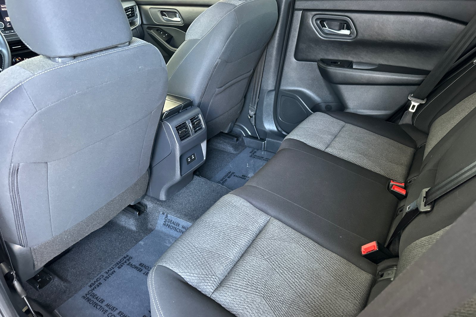Used 2025 Nissan Rogue SV FWD image 14