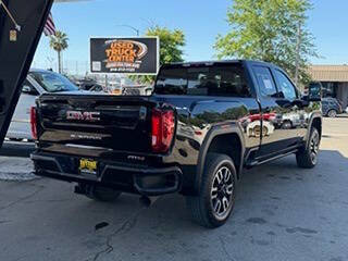 Used 2022 GMC Sierra 3500 AT4 w/ AT4 Preferred Package AWD/4WD image 11