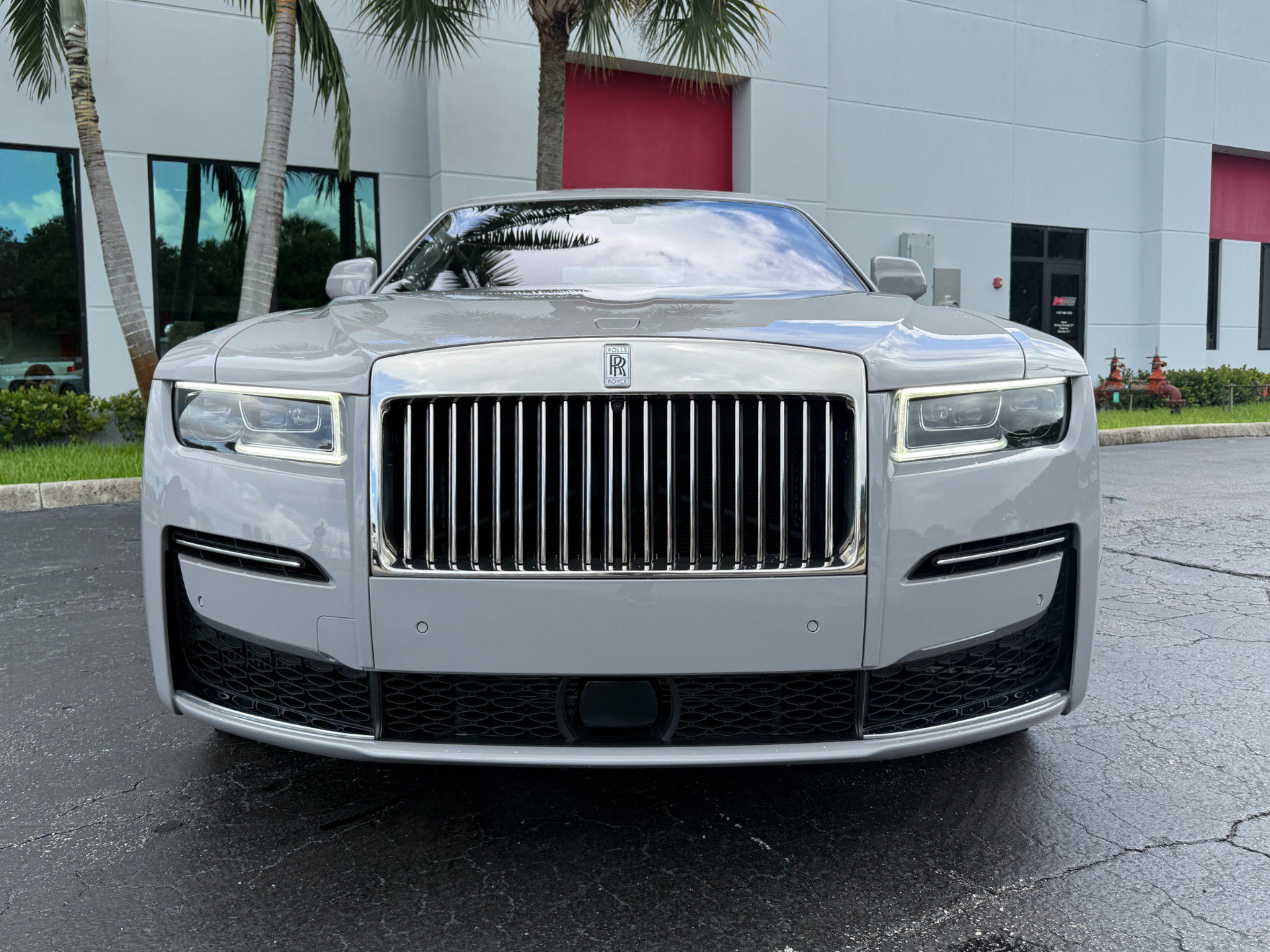 Used 2022 Rolls-Royce Ghost image 4